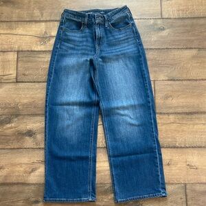 Old Navy Women's Straight Leg Jeans in Dark Blue